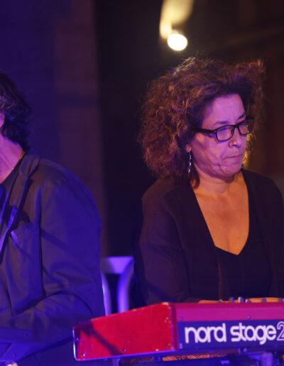 Due tastieristi durante un’esibizione live della stagione 2023/24 di ArteMusica Piacenza